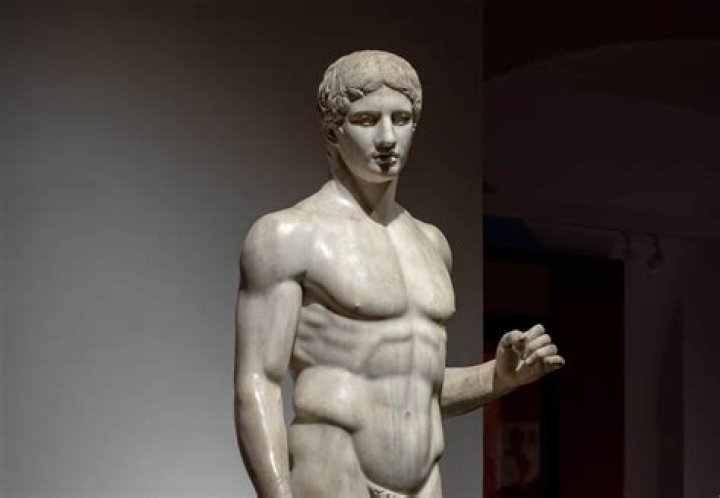 Did the ancient Greeks run naked?