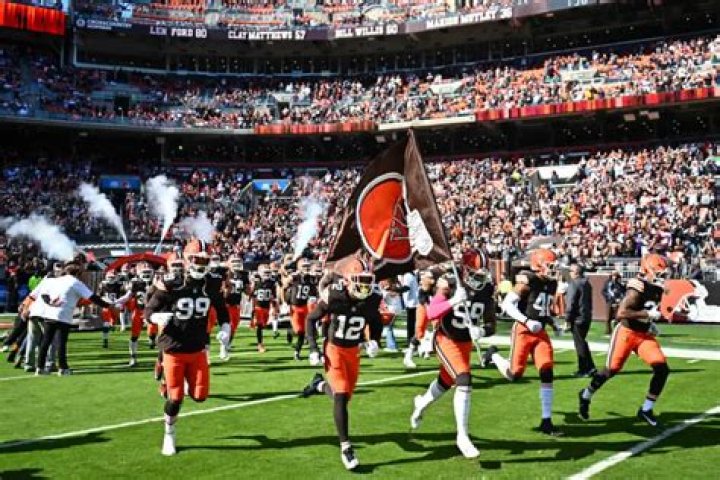 Did the Browns get rid of Hooper?