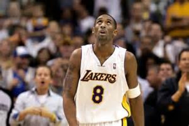 Did the Lakers win the game Kobe scored 81?