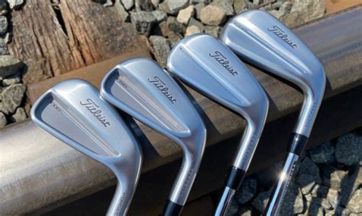 Did Titleist discontinue NXT?