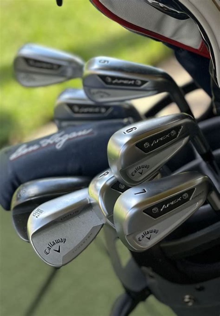 Do any pros use cavity back irons?