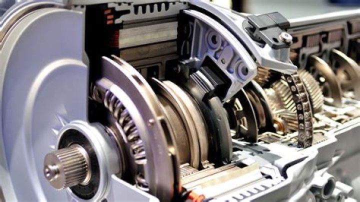 Do automatic cars have a clutch?