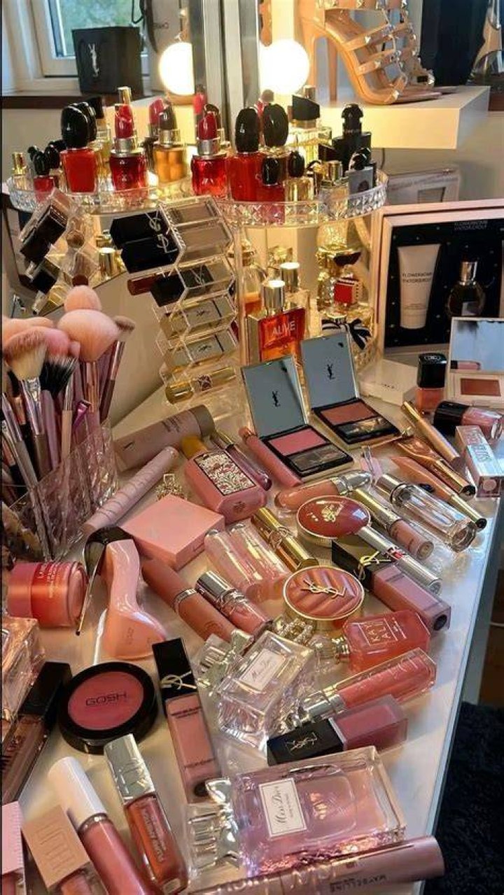 Do BTS wear lots of makeup?