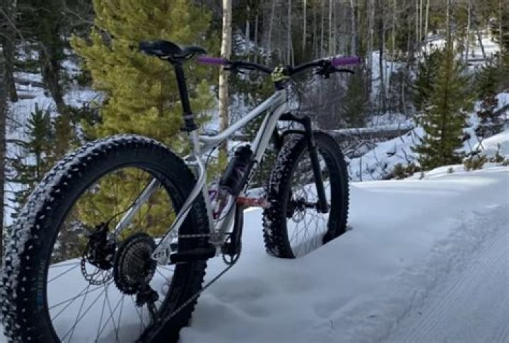 Do fat tire bikes hold more weight?