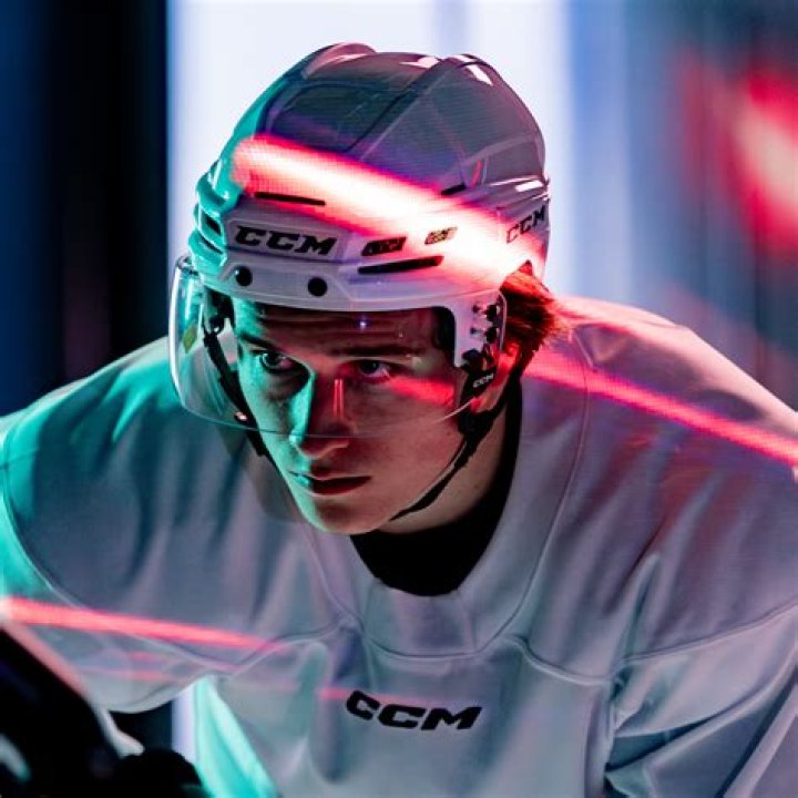 Do NHL players buy their own gear?