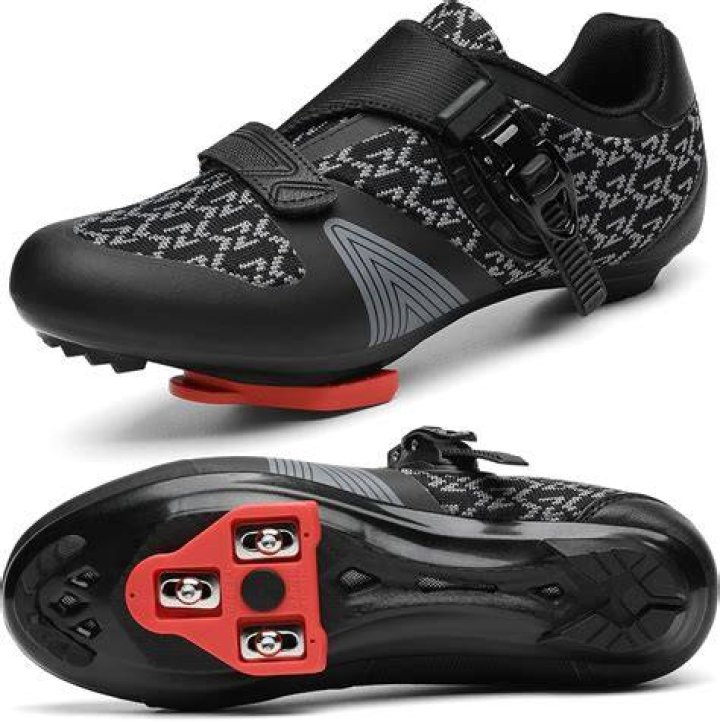 Do Peloton shoes come with cleats?