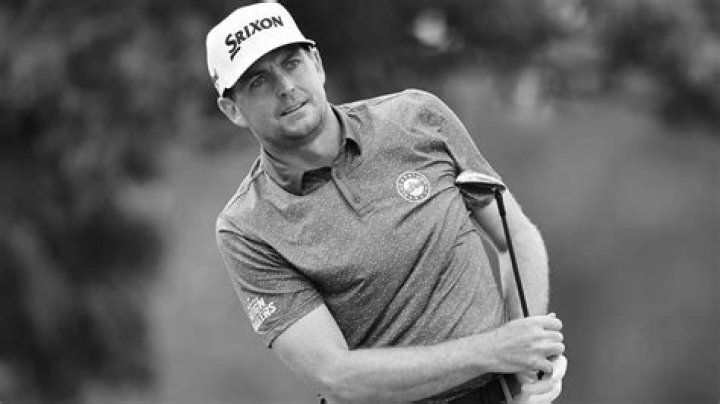 Do pro golfers break their tees?