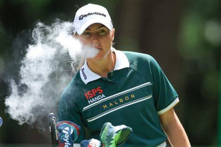 Do pro golfers smoke?