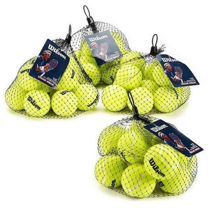 Do pros use pressureless tennis balls?