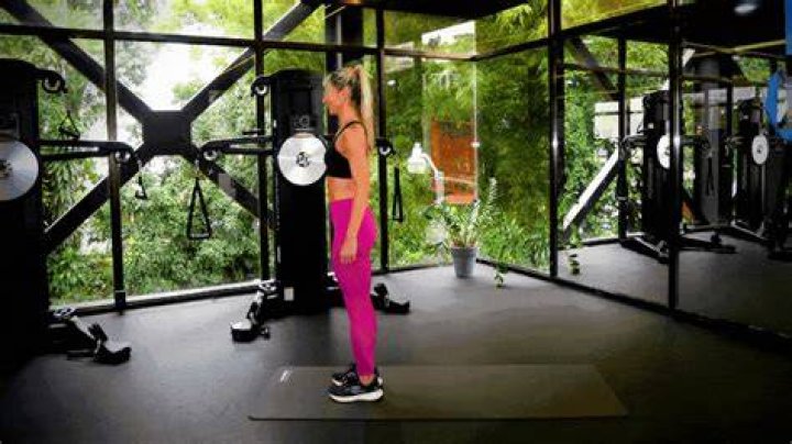 Do reverse lunges build hamstrings?