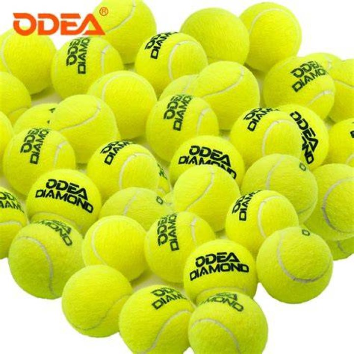 Do tennis balls have wool?