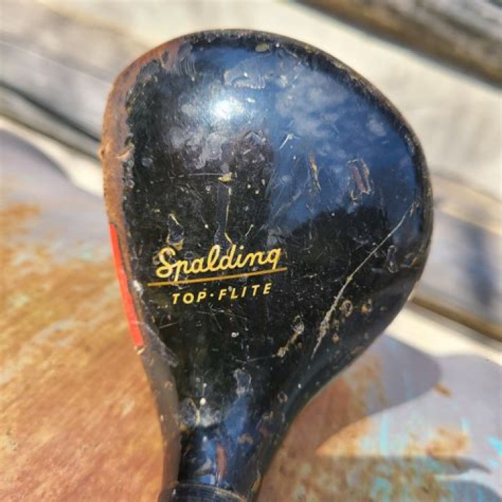 Do they still make Spalding golf clubs?