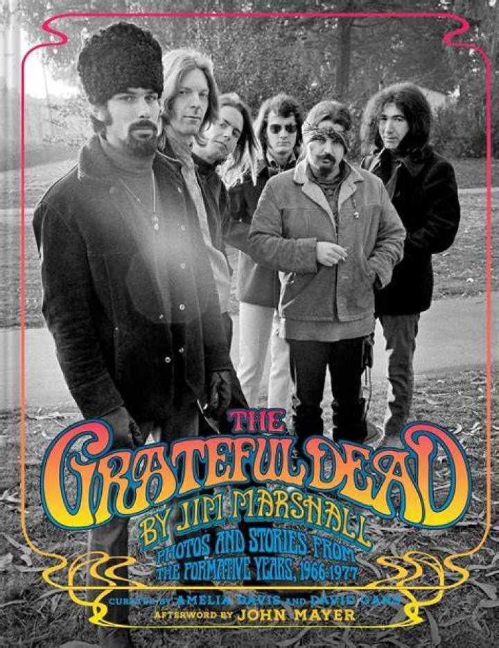 Does anyone live in the Grateful Dead House?