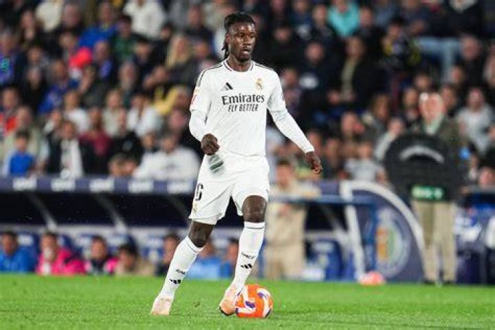 Does CF count as a midfielder?