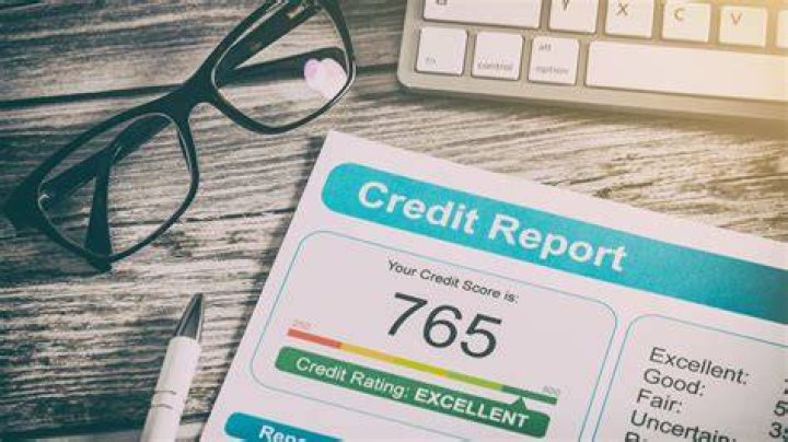 Does checking credit score lower?