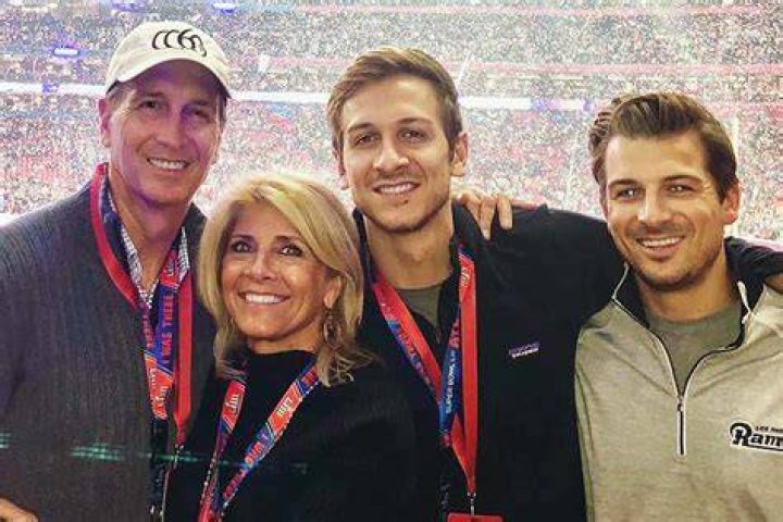 Does Cris Collinsworth own PFF?