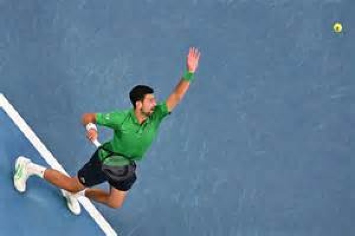 Does Djokovic serve and volley?