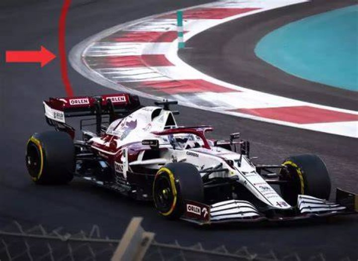 Does F1 have backup cars?