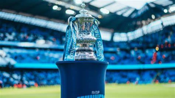 Does FA Cup 2021/22 have extra-time?