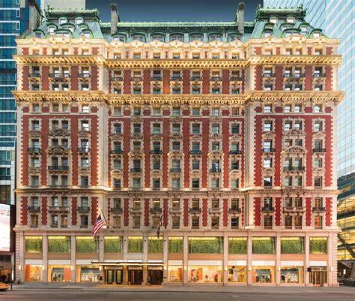 Does Knickerbocker Hotel have spa?