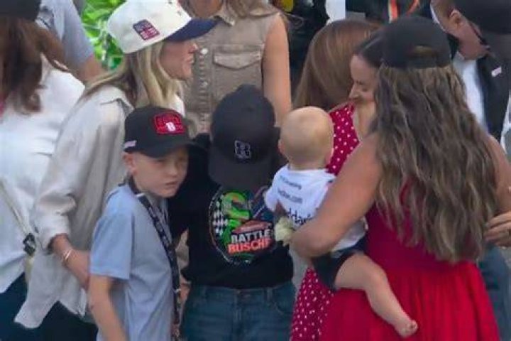 Does Kurt Busch kids?
