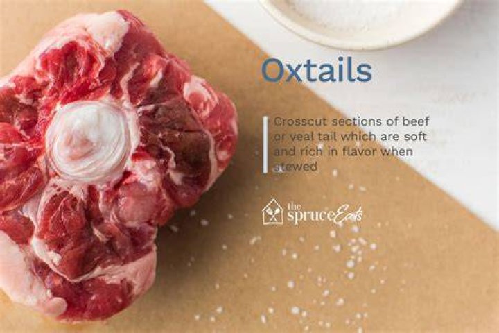 Does oxtail have bones?
