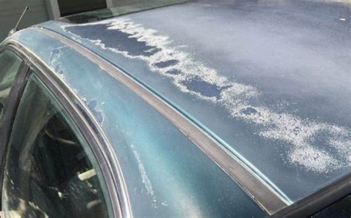 Does polish damage clear coat?