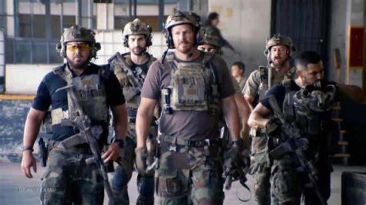Does Ray get rescued in SEAL Team?