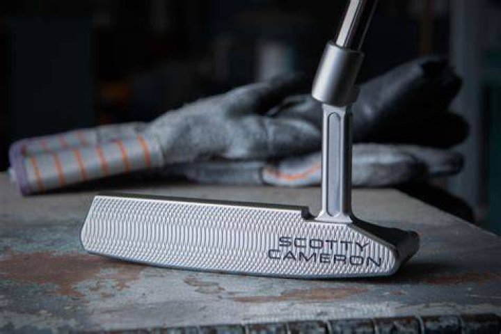 Does Scotty Cameron make every putter?