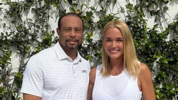 Does Tiger Woods still have a contract with Nike?