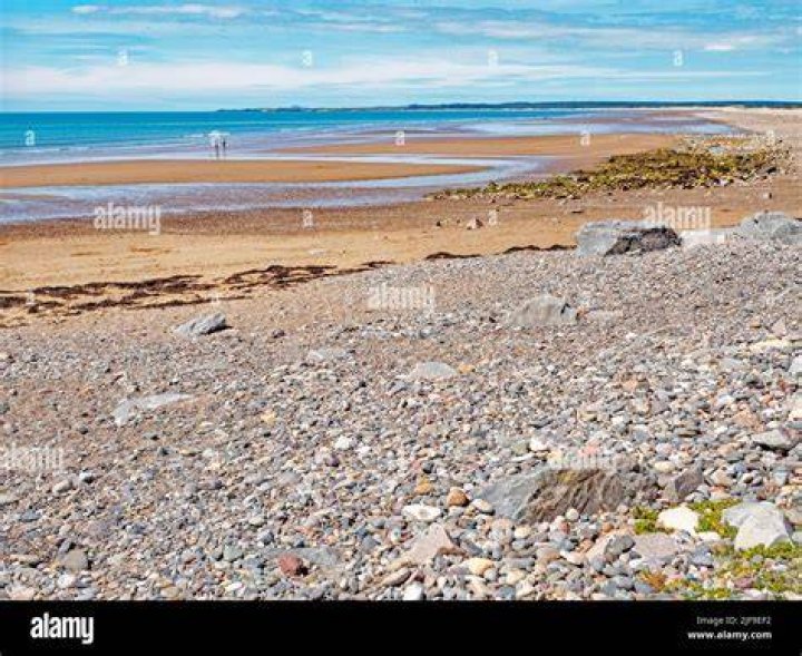 Has Caernarfon got a beach?