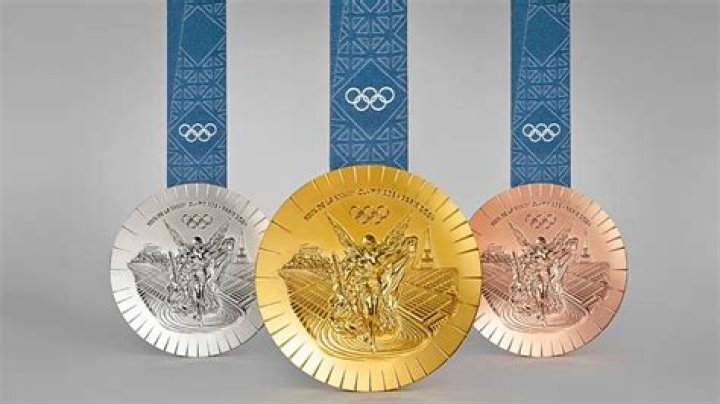 Has Summer McIntosh won any Olympic medals?