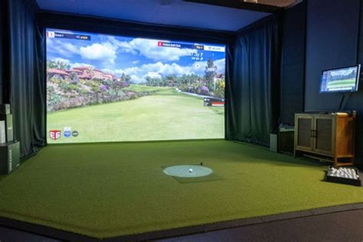 How are golf cart enclosures measured?
