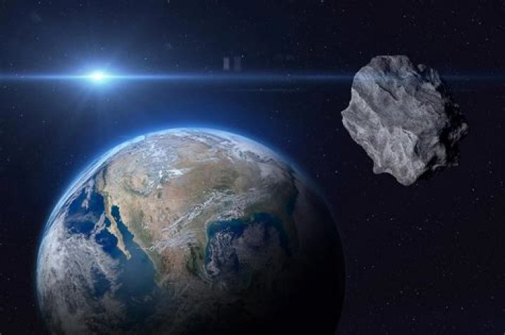 How big was asteroid that hit Russia?