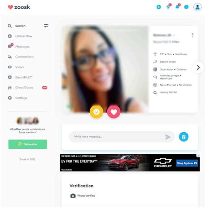 How can I chat for free on Zoosk?