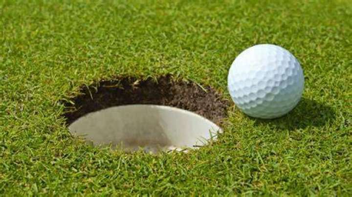 How did they determine the size of a golf hole?