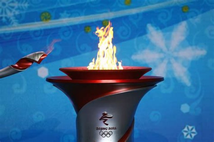 How did they light the Olympic torch 2022?