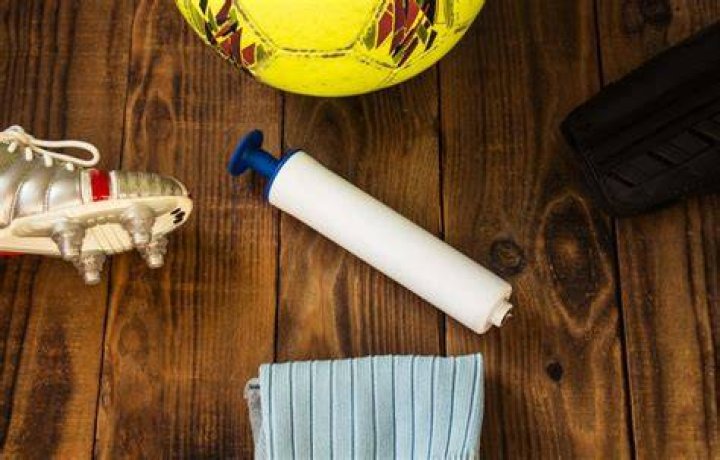 How do you deflate a ball without a PIN?