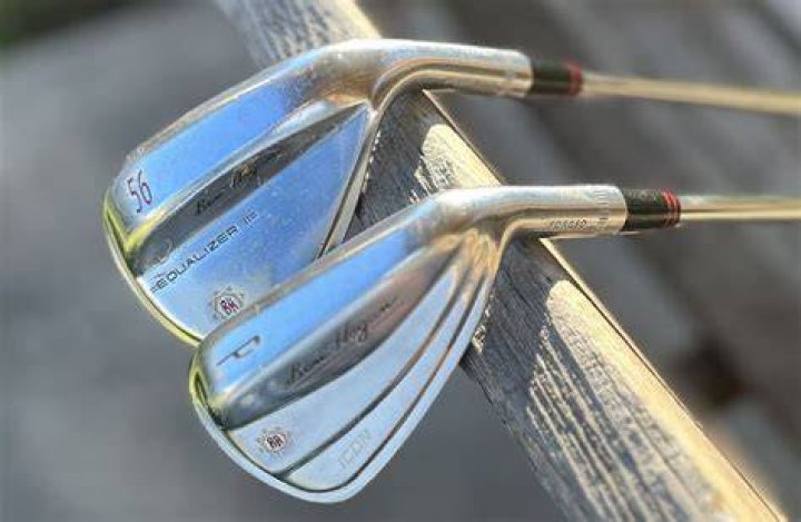 How do you hit a hybrid pitching wedge?