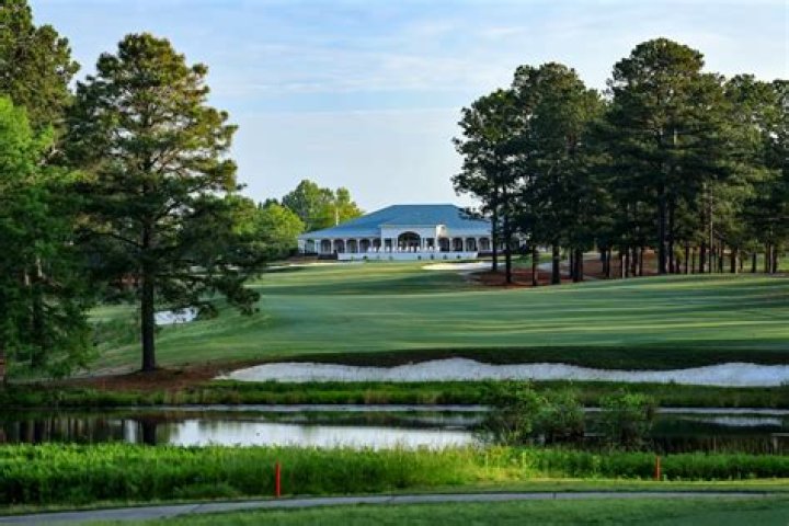 How do you play Pinehurst format?