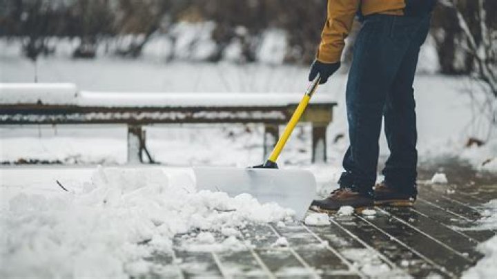 How do you ski rough snow?