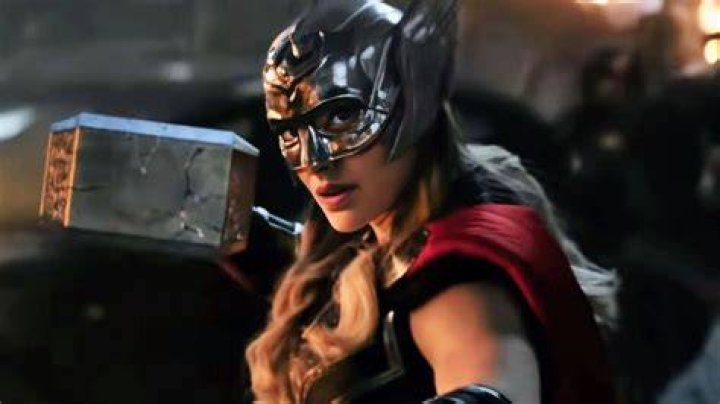 How does Jane Foster get Thor's hammer?