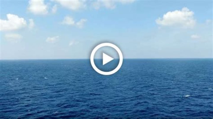 How does the ocean lose water to the air?