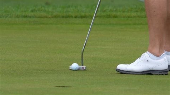 How far do pros hit their 7 iron?