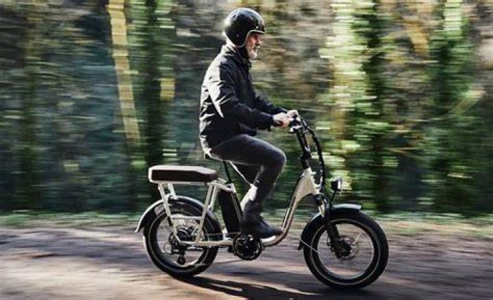 How fast can a 750 watt bike go?