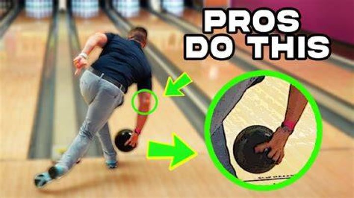 How fast do pros throw a bowling ball?