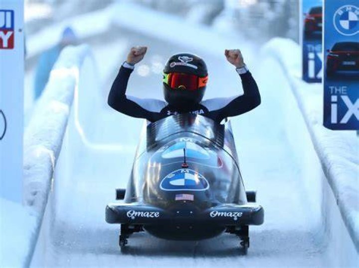 How heavy is a bobsled?