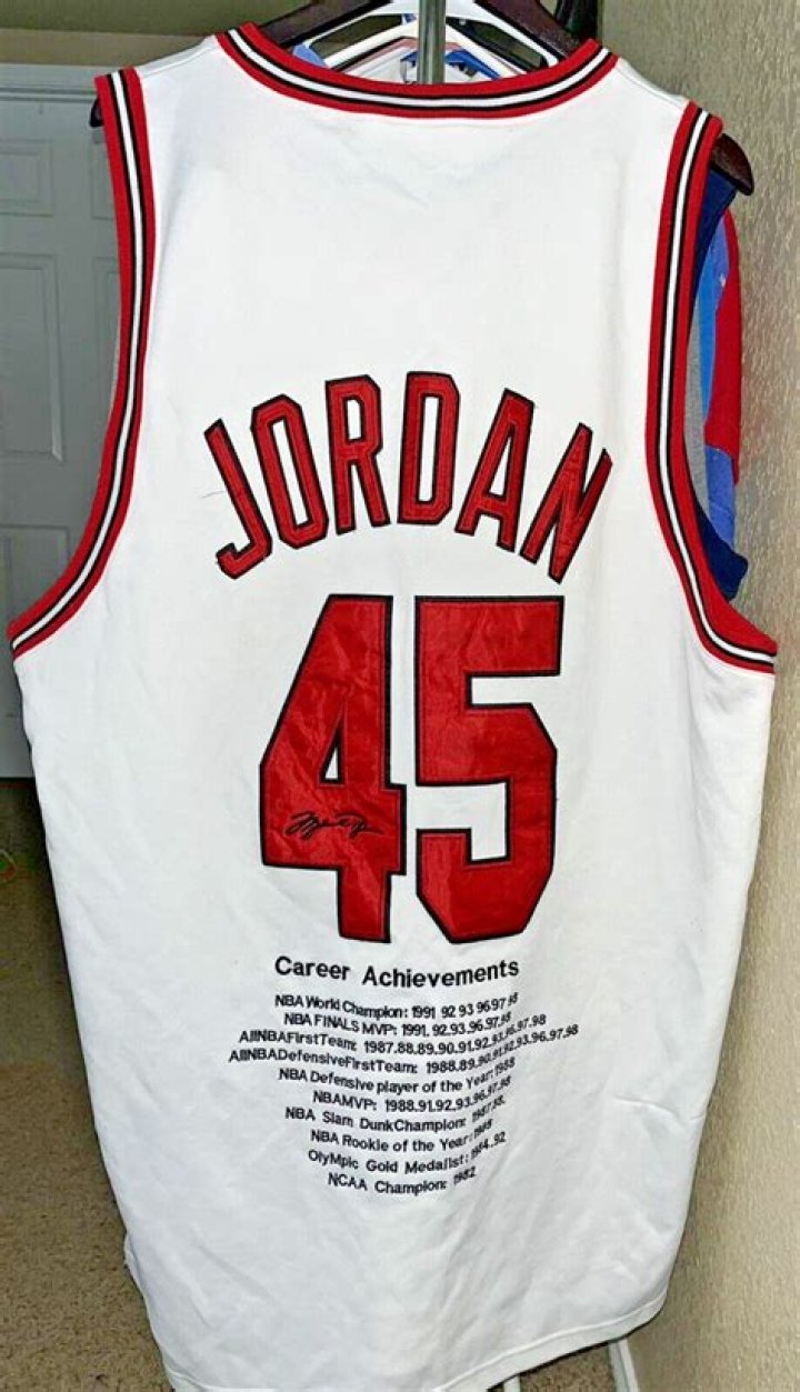 How long did Jordan wear 45?