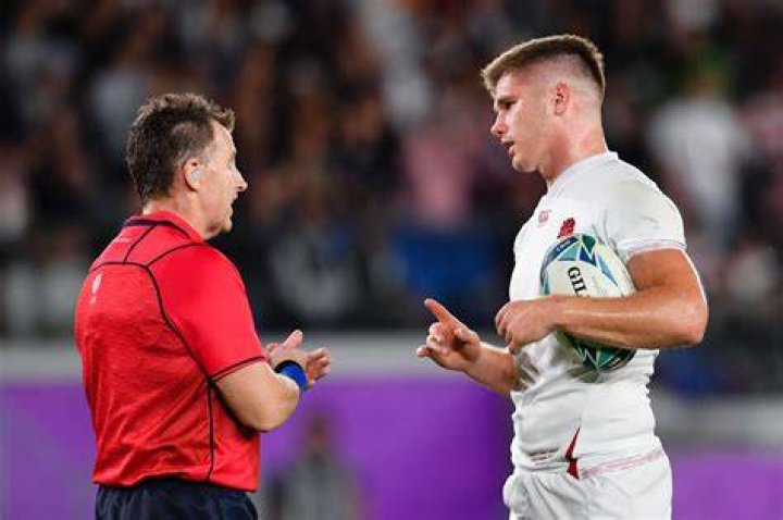 How long is six nations half-time?