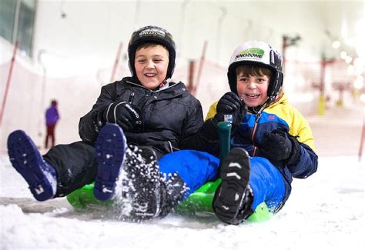 How long is the Snozone Milton Keynes snow slope?